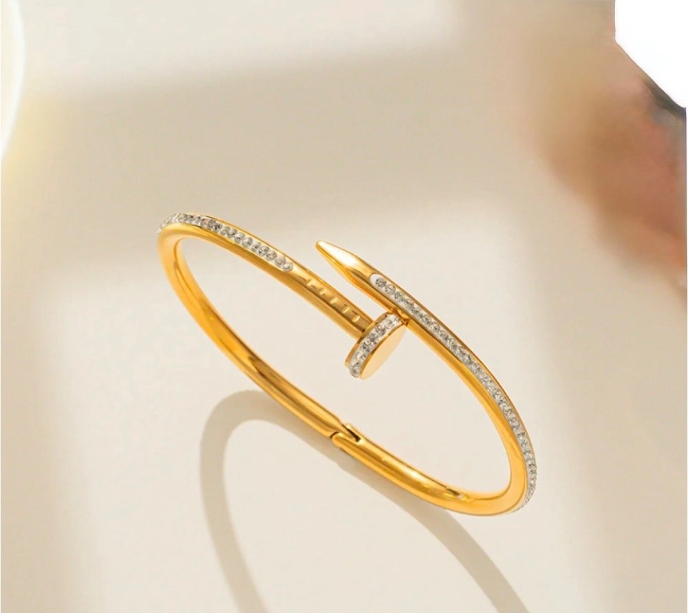 Full Diamond Nail Bracelet 18K Gold Plated Bangle (Gold) 25.00 new