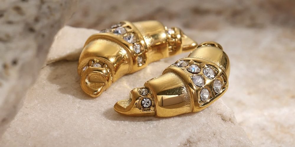 IG Style Asymmetrical 18K Gold Plated Earrings �25