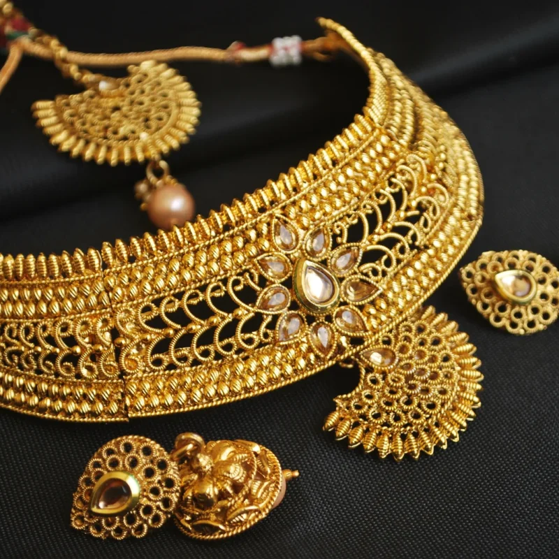 imiation artificial finely designed real gold look gold tone choker neckace set